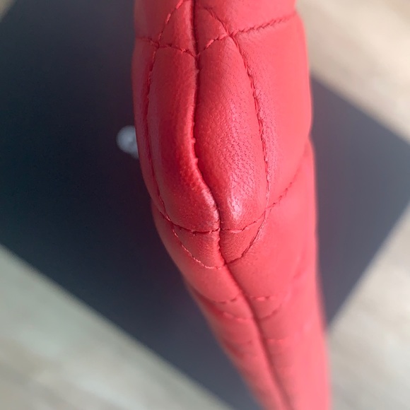 Chanel Le Boy large O Case in lambskin - Picture 6 of 13